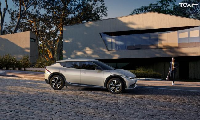 2022歐洲年度風雲車The Kia EV6首波300台預購完售 第二波線上預售，將於3月18日火熱上線 全台前瞻首演，3月19-20日台中麗寶Outlet Mall震撼登場！