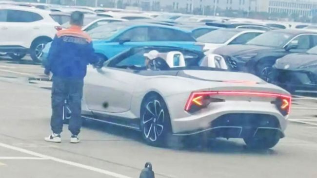 全新MG跑車終於再臨 Cyberster電動敞篷測試車中國捕獲