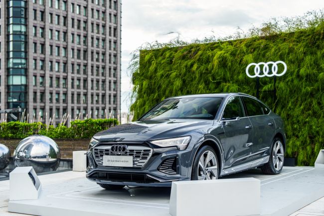 進化 有感而生  豪華純電休旅Audi Q8 e-tron | SQ8 e-tron 318.5萬起正式上市