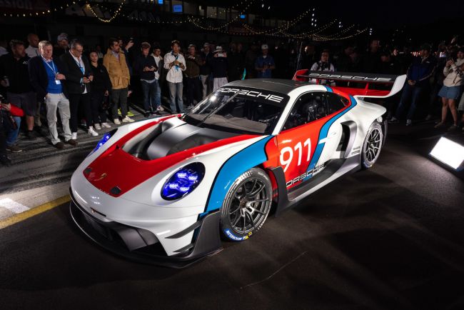 全球僅限77輛 Porsche 911 GT3 R rennsport賽道收藏車款